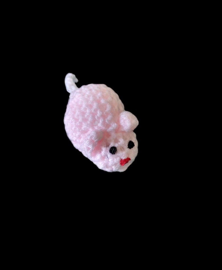 Crochet mouse cat toy