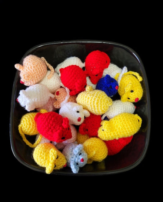 Crochet mouse cat toy