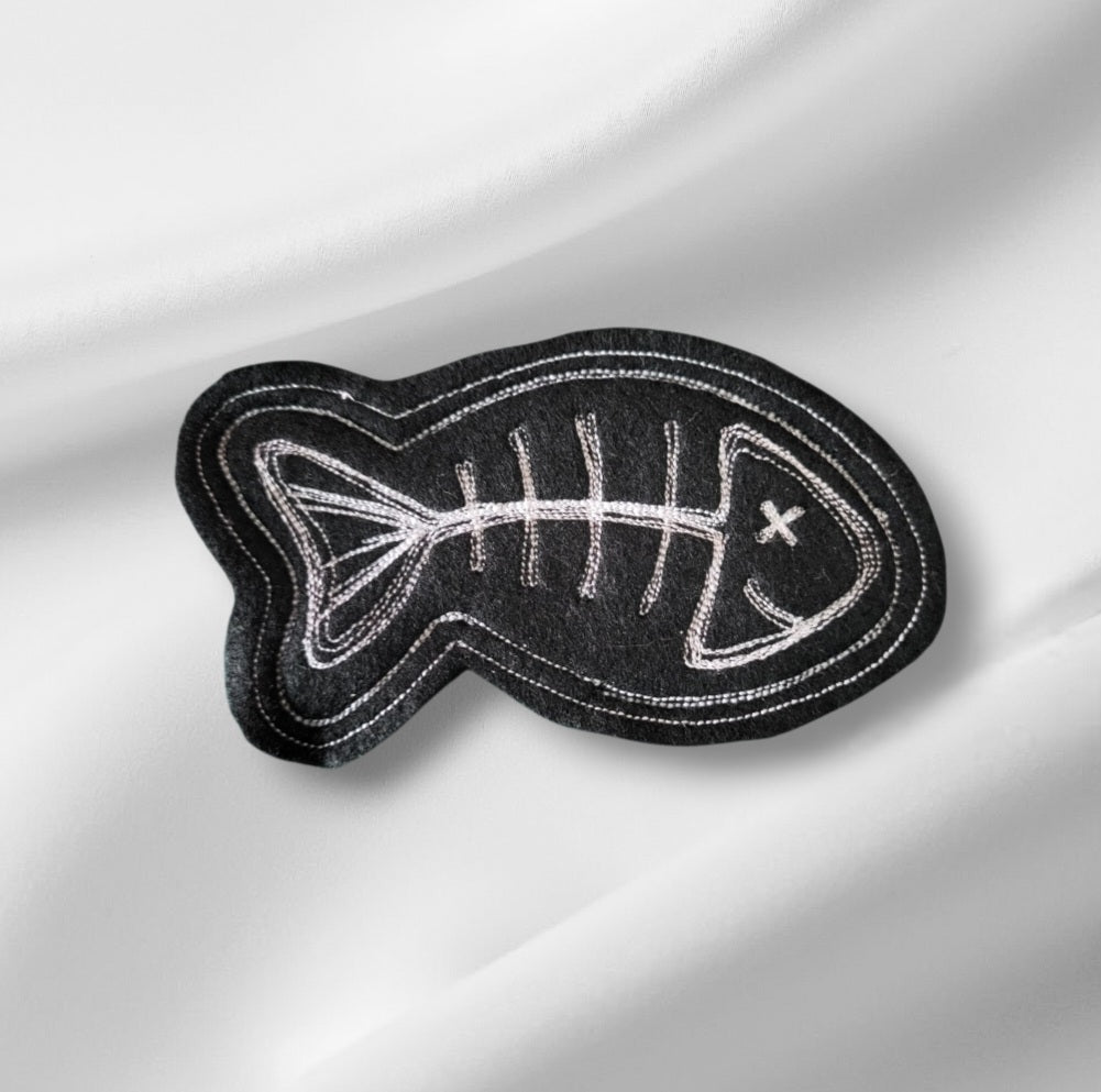 Skeleton fish felt cat toy with catnip
