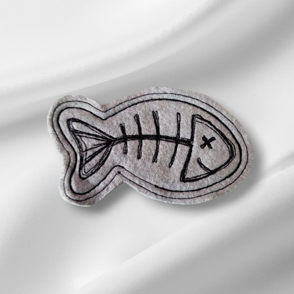 Skeleton fish felt cat toy with catnip